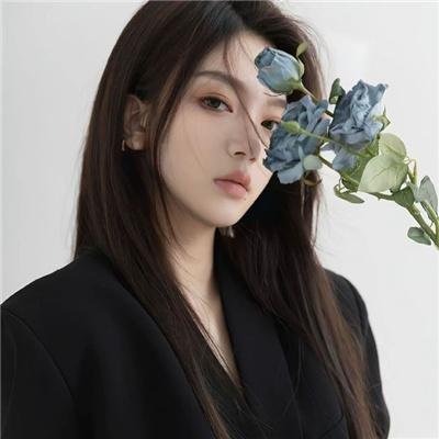 储物柜女孩 海报